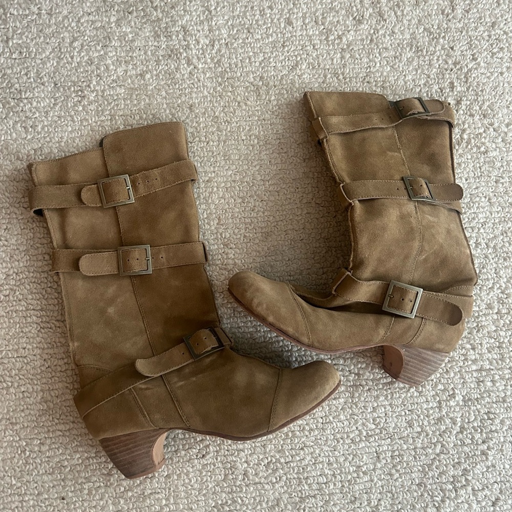 Suede tawny boots - Picture 2 of 2
